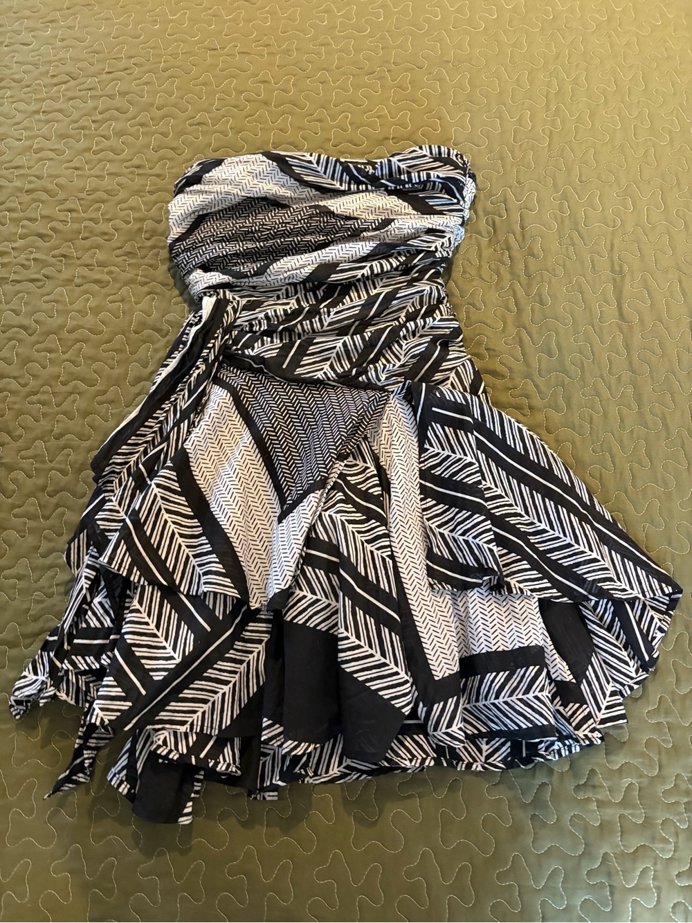 Calvin Klein Black and White Strapless Patterned Mini Dress